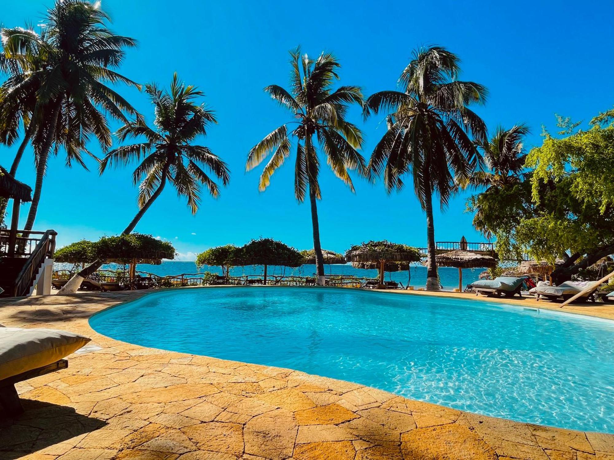 Vovo Telo Lodge Toliara Extérieur photo