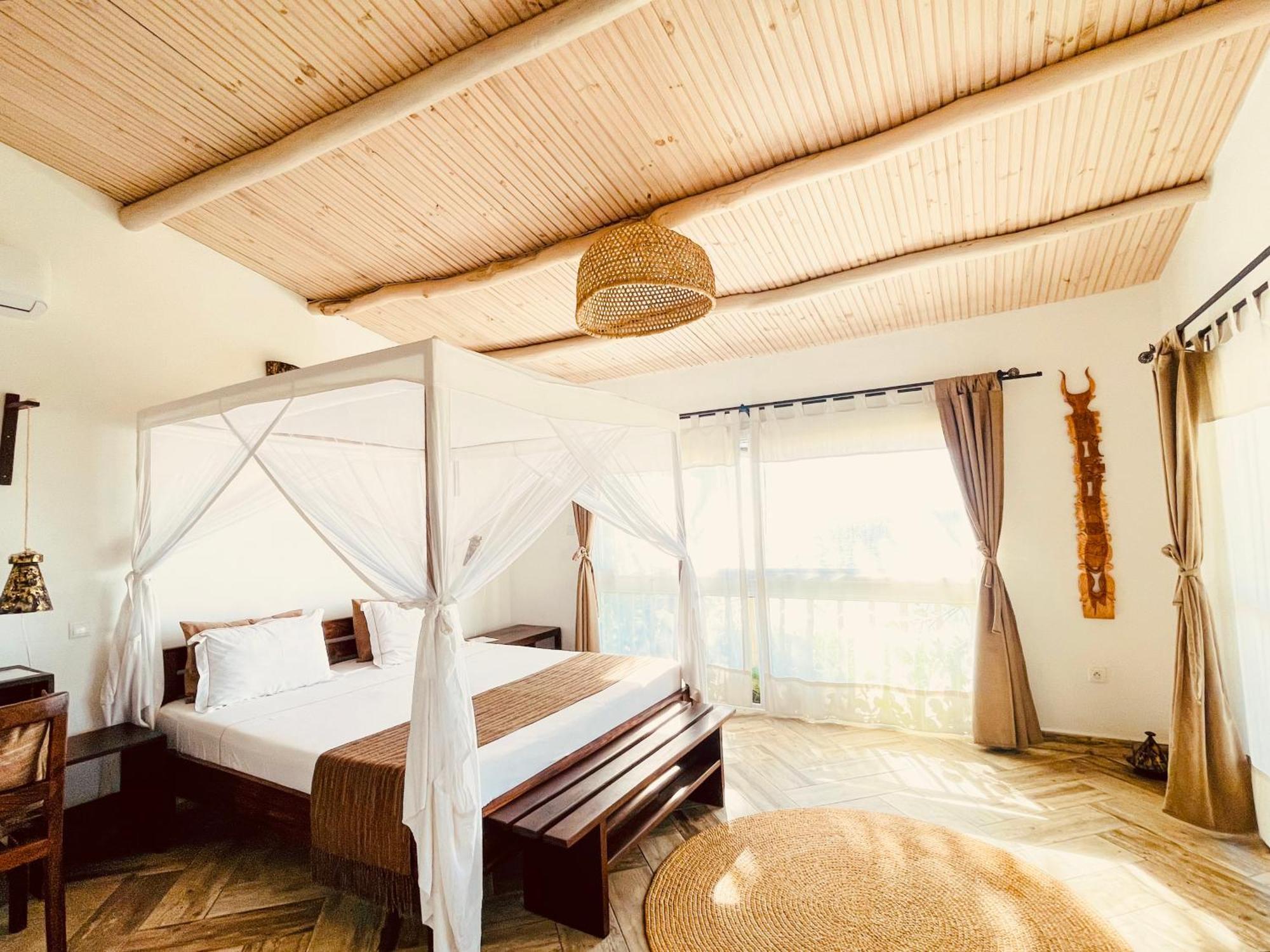 Vovo Telo Lodge Toliara Extérieur photo
