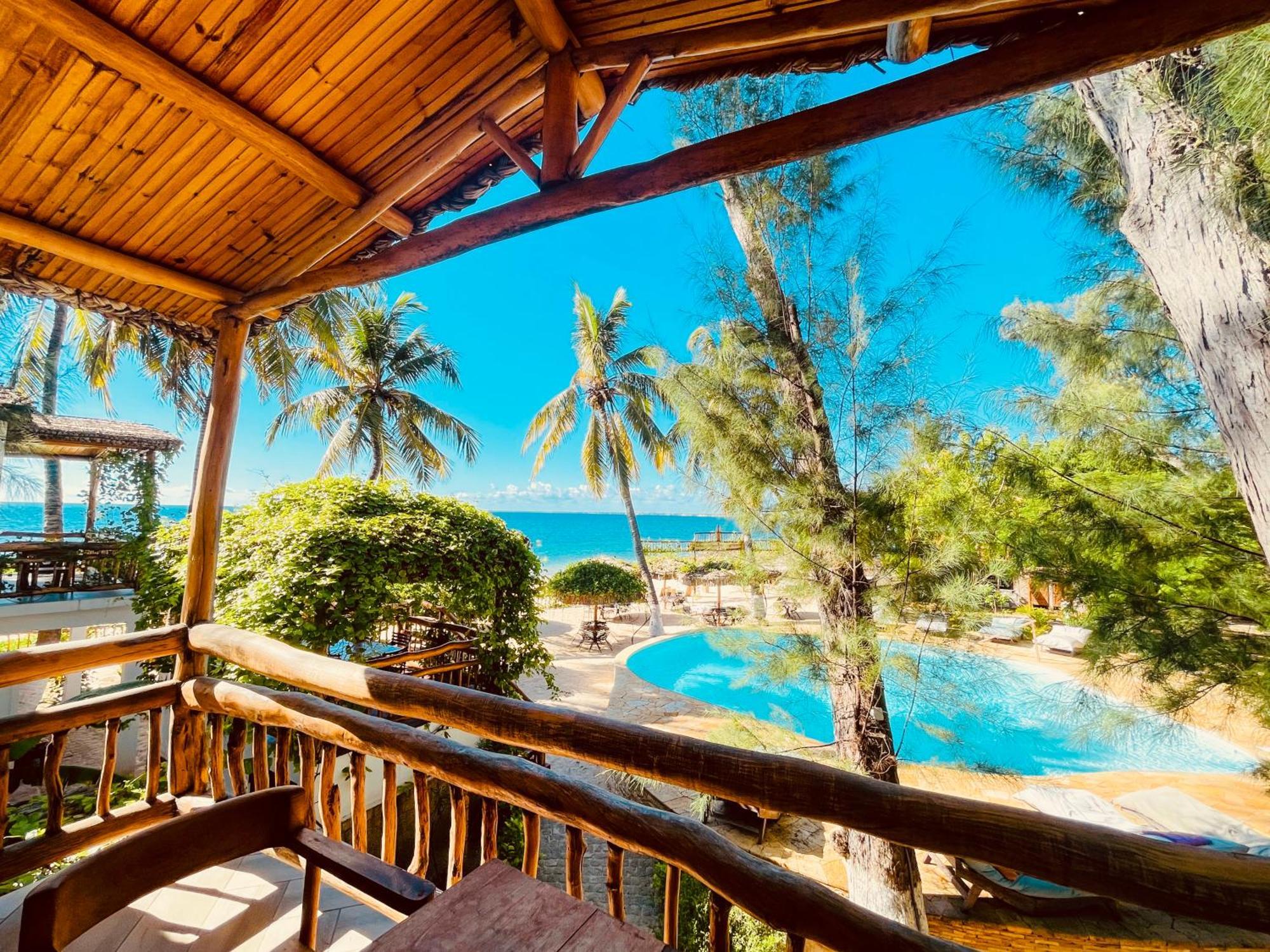 Vovo Telo Lodge Toliara Extérieur photo