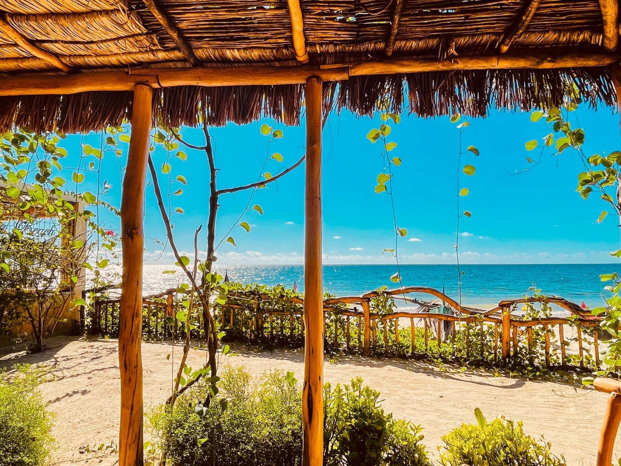 Vovo Telo Lodge Toliara Extérieur photo