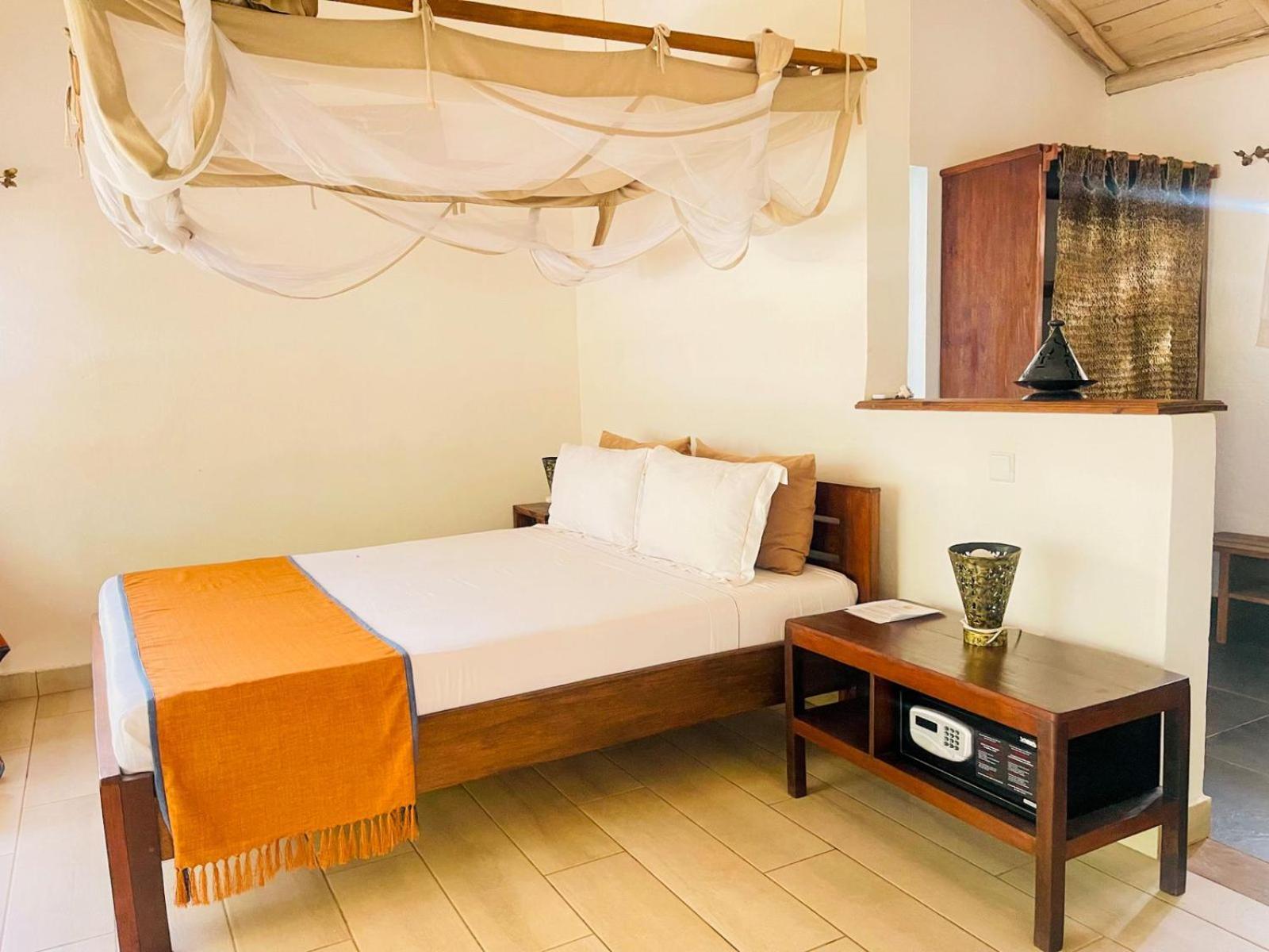 Vovo Telo Lodge Toliara Extérieur photo