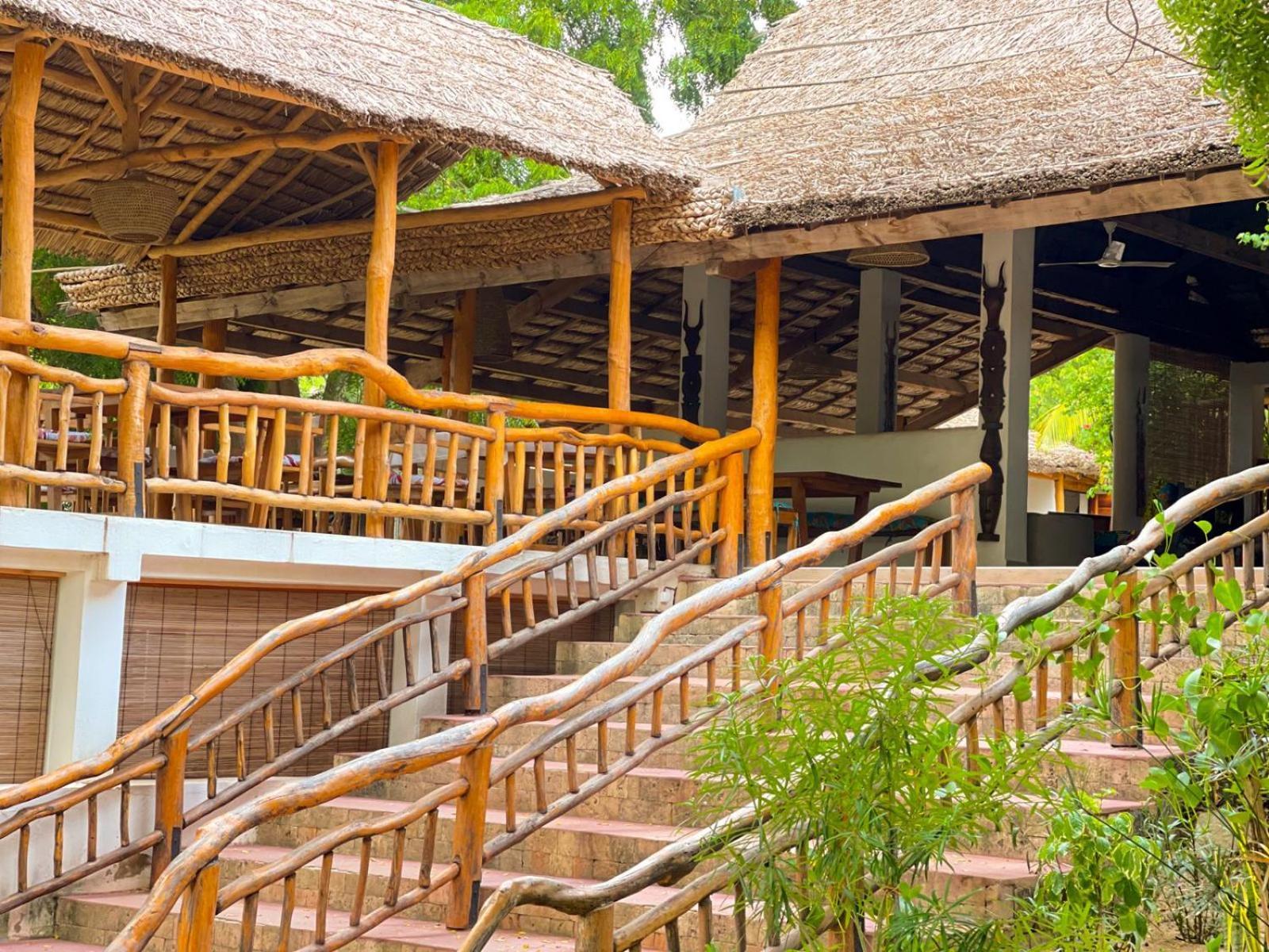 Vovo Telo Lodge Toliara Extérieur photo